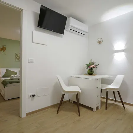 Alice Al Mare Apartment